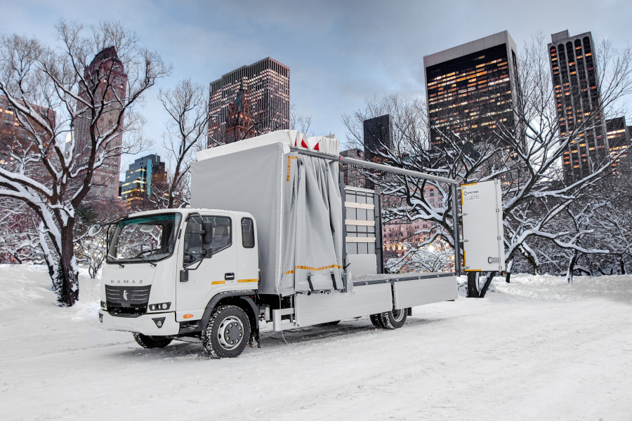 СТАРТОВАЛИ ПРОДАЖИ АВТОМОБИЛЕЙ «КОМПАС»