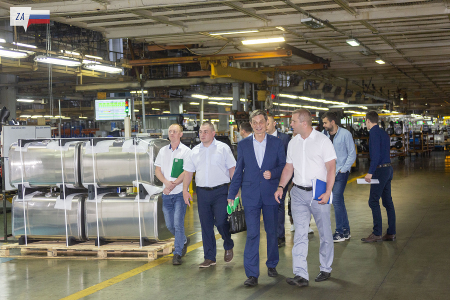 ДЕЛЕГАЦИЯ БЕЛОРУССКИХ МАШИНОСТРОИТЕЛЕЙ НА «КАМАЗЕ»