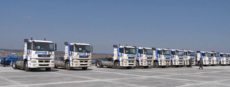 «ГАЗПРОМ ГЕЛИЙ СЕРВИС» ПОЛУЧИЛ ТЯГАЧИ КАМАЗ-5490 NEO